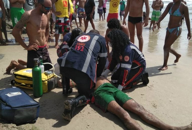 Homem de 52 anos morre afogado em praia de Ilhéus, no sul da Bahia