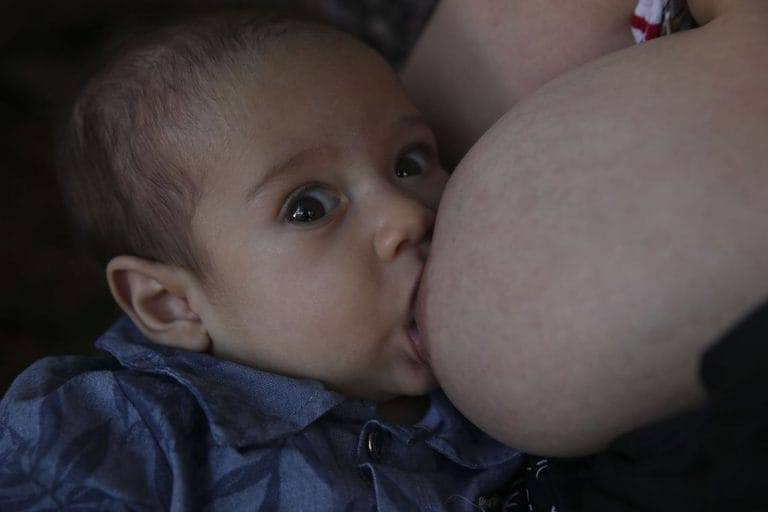 Obesidade pode alterar componentes imunológicos do colostro