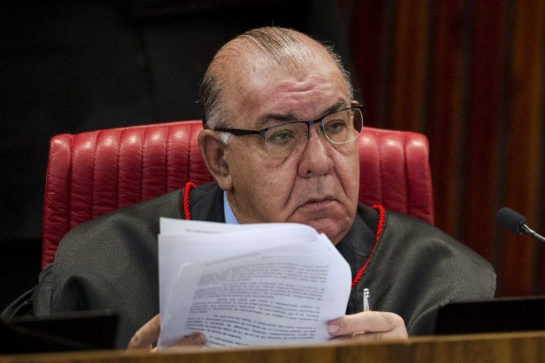 Corregedor vota por cassação integral de coligação com laranja