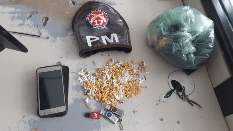 Policia Militar prende mulher com 295 pedras de crack em Guanambi
