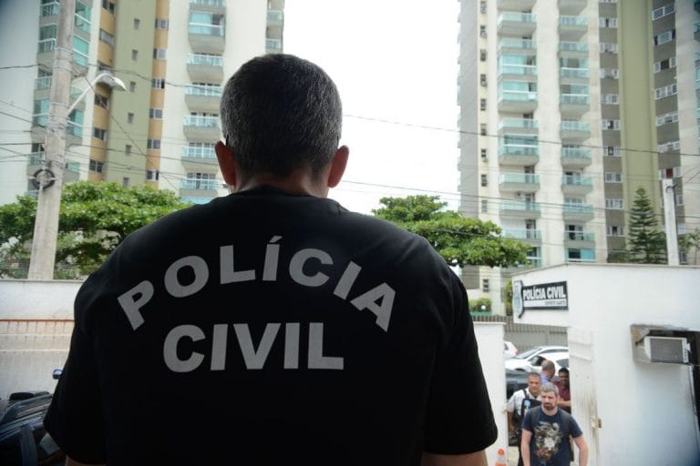 Polícia prende dois suspeitos de roubo de ouro em Guarulhos