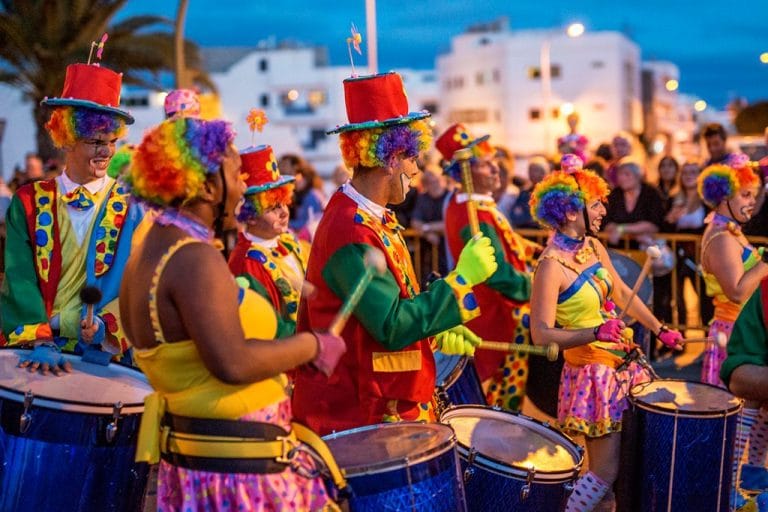 Veja as opções mais próximas dos guanambienses para curtir o Carnaval 2019