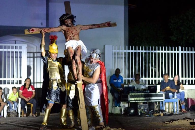 Grupo teatral fará encenação da Paixão de Cristo em Guanambi