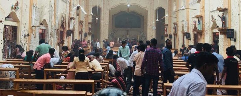 Série de explosões deixa 200 mortos no Sri Lanka