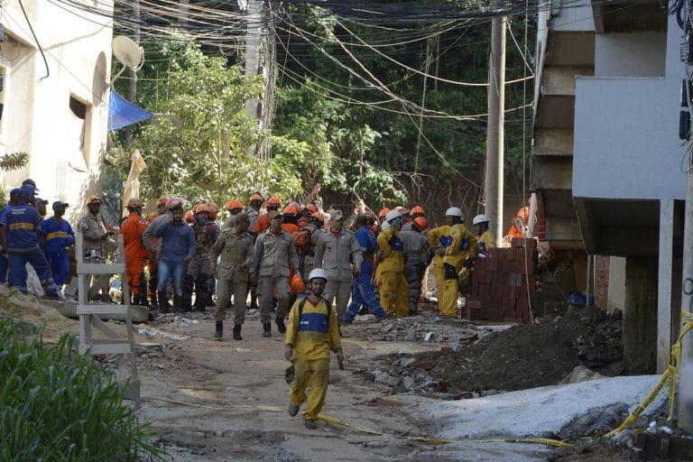 Sobe para 11 o número de mortos na tragédia em Muzema no Rio