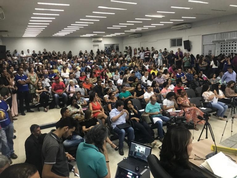 Representantes da Bamin dizem que barragem de rejeitos é segura e sustentável, vereadores e população permanecem contra