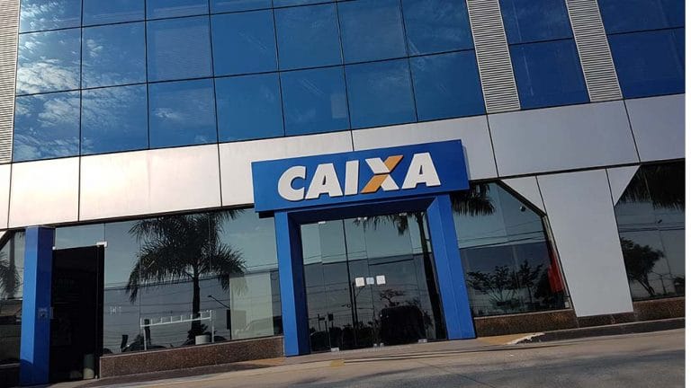 Caixa começa a chamar candidatos aprovados no concurso de 2014