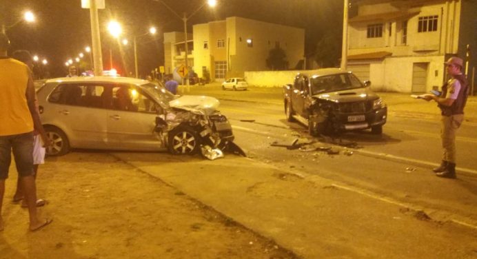 Perseguição policial termina com acidente e prisão em Candiba