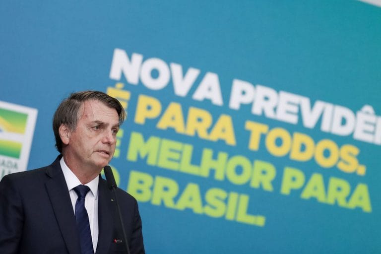 Percentual da população que desaprova Governo Bolsonaro supera avaliação positiva, diz pesquisa