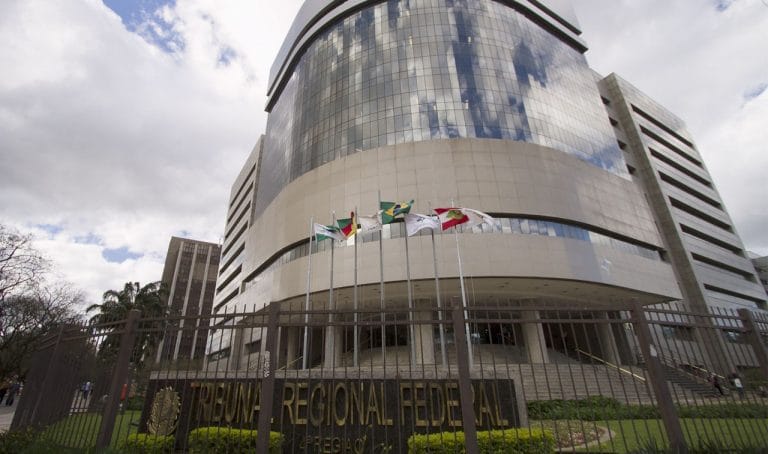 Justiça bloqueia R$ 3,57 bilhões do MDB, PSB, políticos e empresas