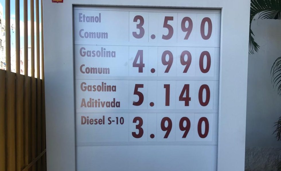 Gasolina já é vendida a quase R$ 5 em Guanambi