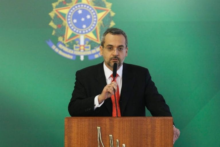 Ministro da Educação reafirma intenção de investir na educação básica e na formação técnica