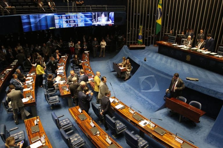 Senado aprova mudanças para endurecer Lei Maria da Penha