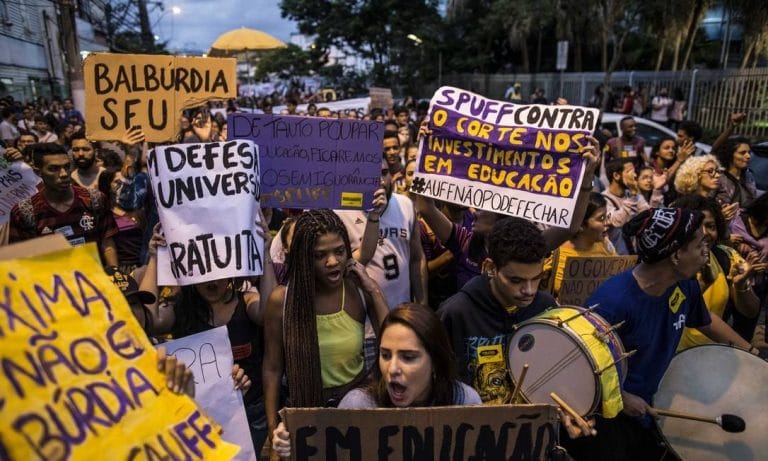 Estudantes e professores realizam mobilização nesta quarta-feira em Guanambi