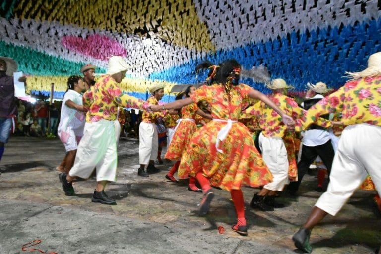 Encerra nesta terça-feira (04) a inscrição para o concurso de quadrilhas do São João do Gurutuba