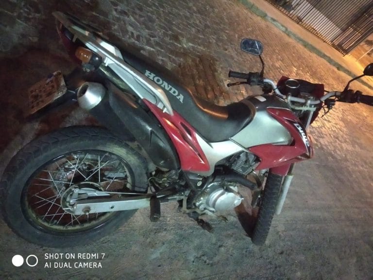 Polícia recupera motocicleta roubada de São Paulo em Guanambi