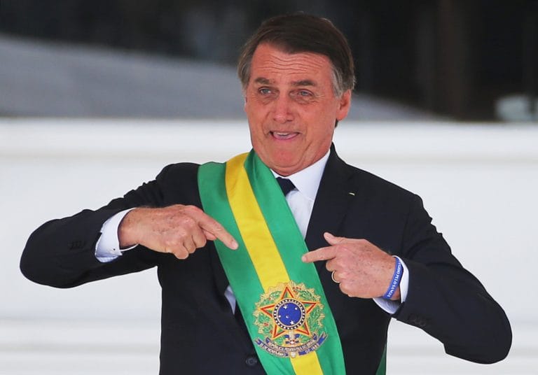 Questão ambiental é para veganos que só comem vegetais, diz Bolsonaro