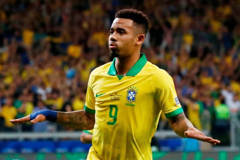 Brasil vence a Argentina por 2 a 0 e passa para final da Copa América