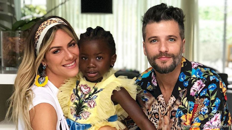 Bruno Gagliasso e Giovanna Ewbank adotam mais um filho na África