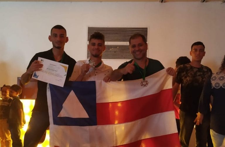 Estudantes de Caetité desenvolvem dispositivo para evitar afogamentos de crianças em piscinas