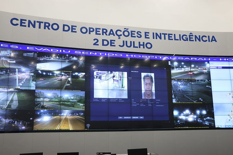 Foragida da justiça é presa após ser identificado por sistema de reconhecimento facial na rodoviária de Salvador