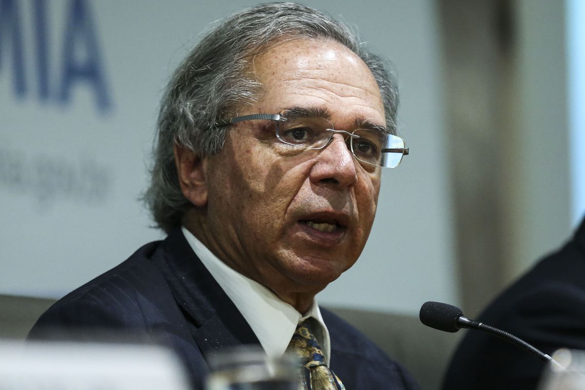 Celular do ministro Paulo Guedes é hackeado, diz assessoria
