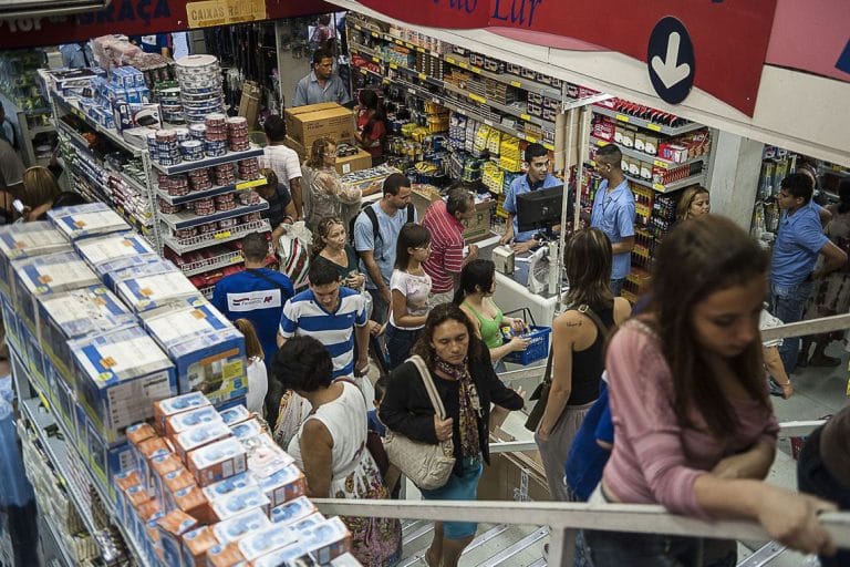 Comércio varejista cresce 0,1% em junho; acumulado no ano é 0,6%