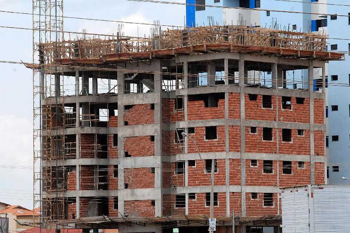 Inflação da construção civil recua para 0,34% em agosto, diz FGV