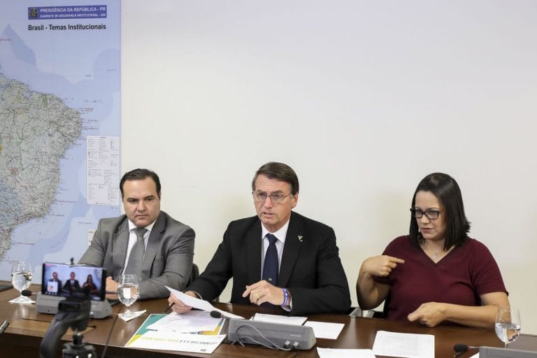 Live: governo prepara projeto para dar proteção jurídica a policiais