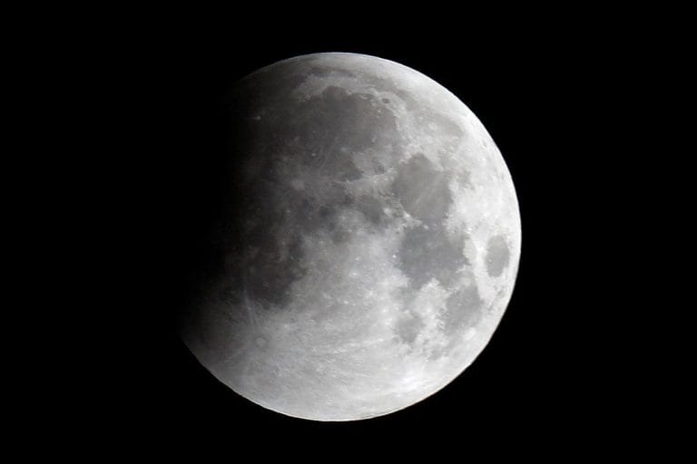 Lua inspira o mundo das artes e da tecnologia; ouça