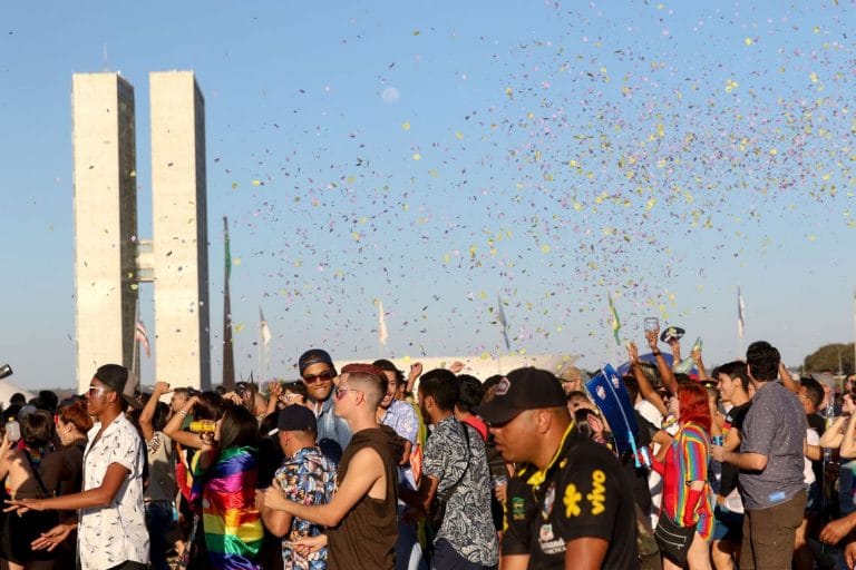 Esplanada dos Ministérios recebeu Parada do Orgulho LGBTS neste domingo(14)