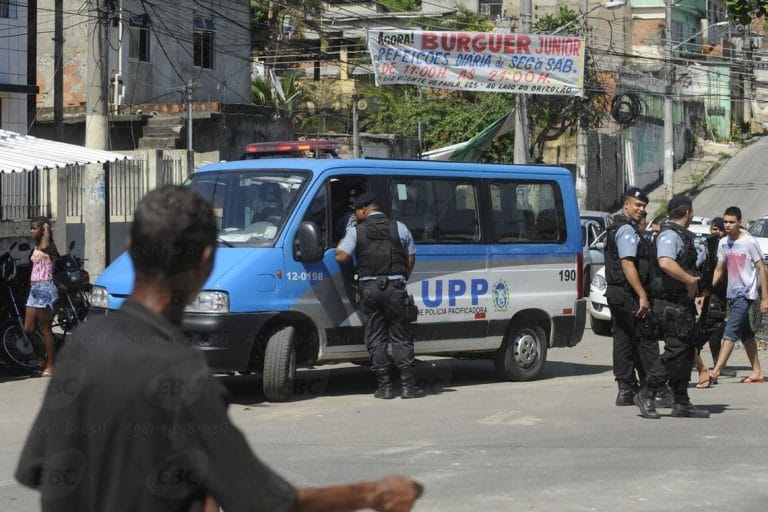 PM quer retomar programa de Unidades de Polícia Pacificadora no Rio