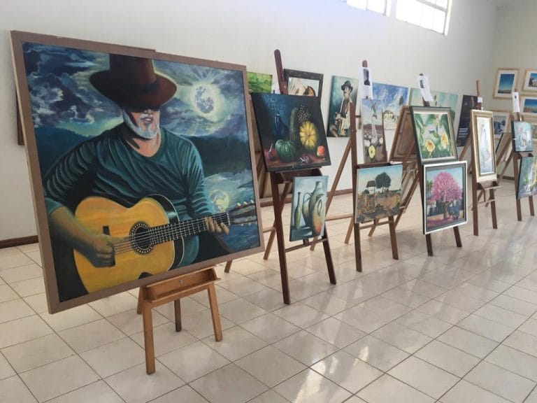 Exposição de arte em comemoração ao Centenário de Guanambi reúne artistas renomados e revelações