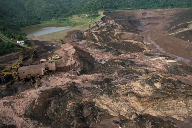 CVM abre inquérito sobre rompimento da barragem em Brumadinho