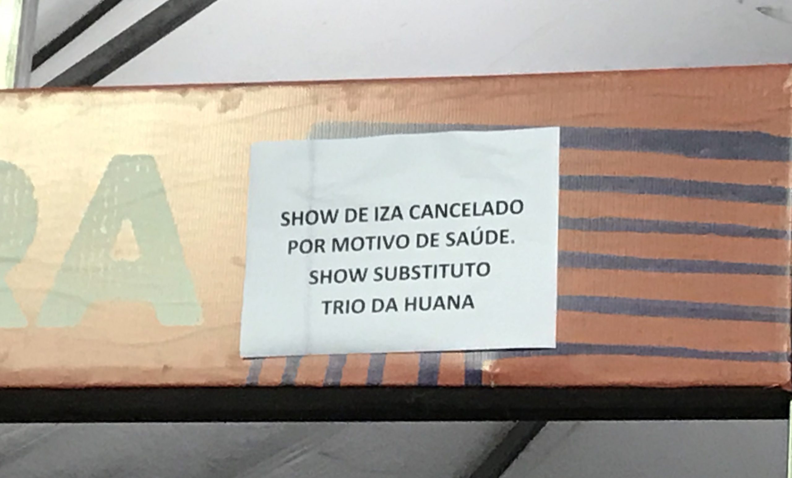 Lesão ocular faz Iza cancelar show no Festival de Inverno Bahia