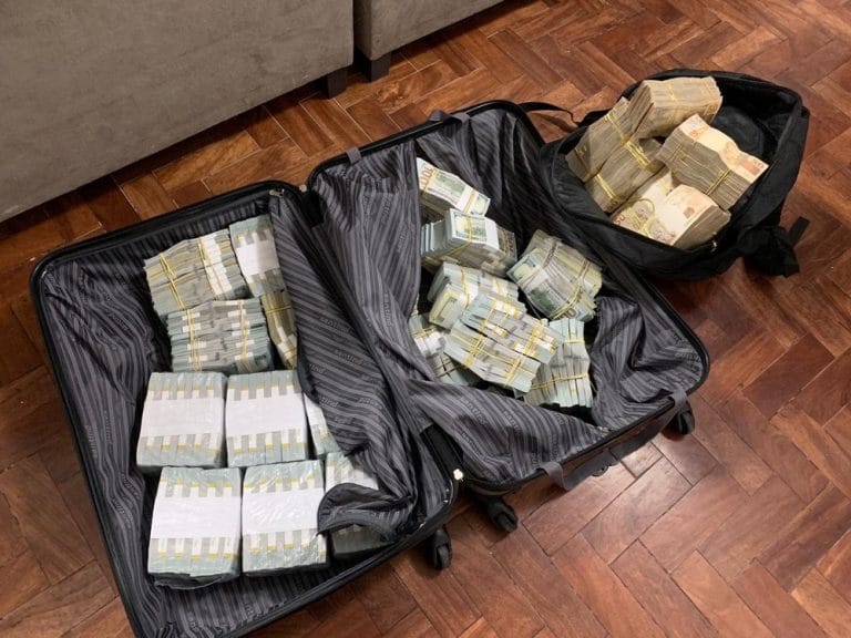 Guanambiense preso em São Paulo vivia vida de luxo com dinheiro do tráfico internacional de drogas