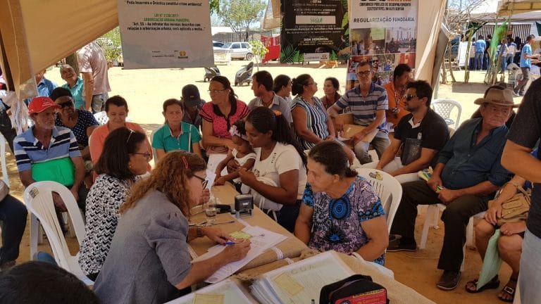 Títulos de Terra são entregues para agricultores familiares de Guanambi