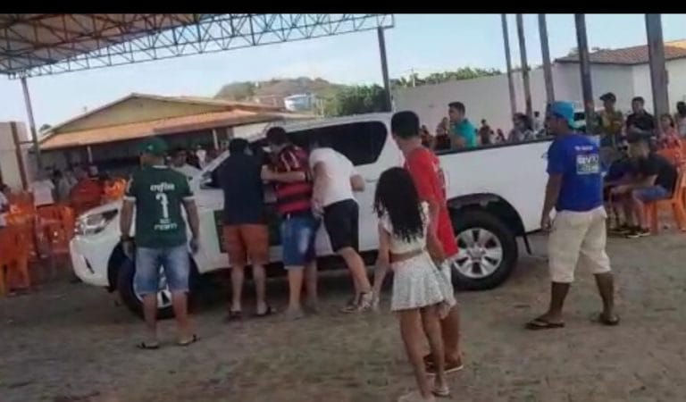 Bingo de Hilux termina com confusão em Guanambi