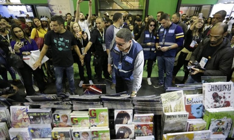 Justiça concede liminar que impede apreensão de livro na Bienal do Rio