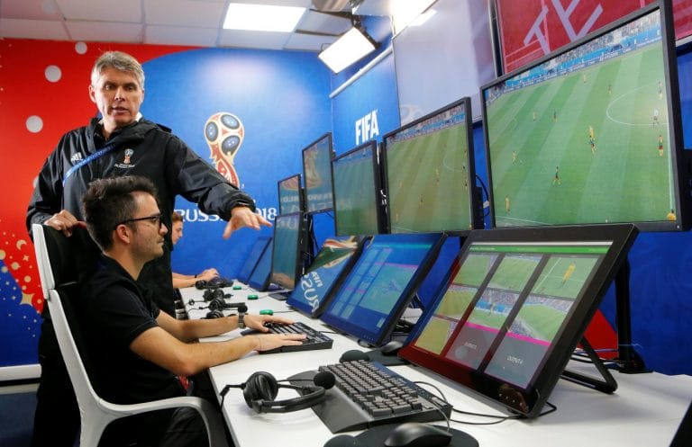 Telespectador vai acompanhar checagem do VAR no Brasileirão