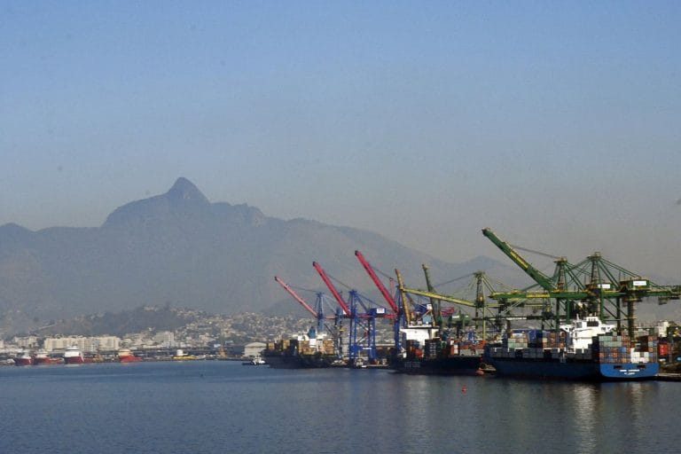 Balança comercial tem saldo positivo de US$ 3,28 bilhões em agosto