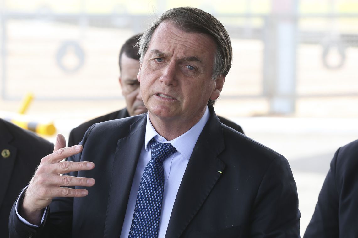 No Twitter, Bolsonaro descarta recriação de CPMF e aumento de tributos