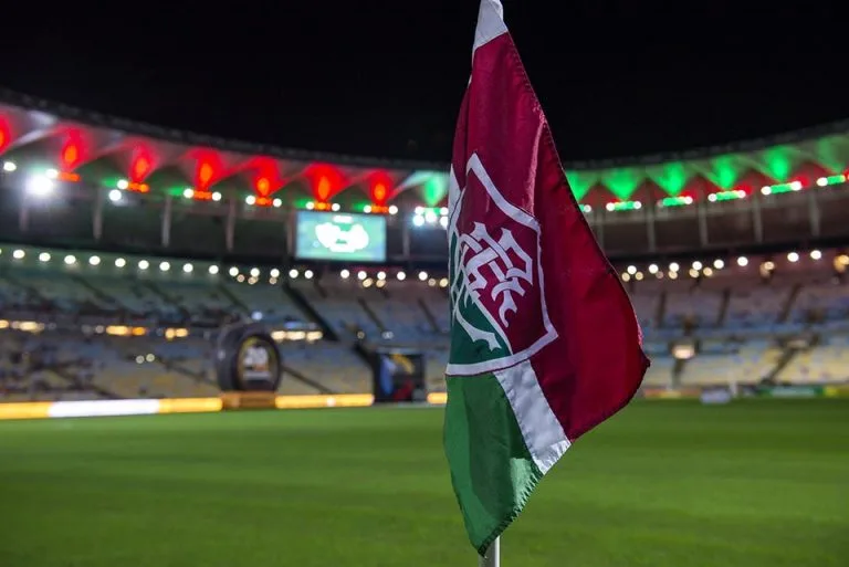 Após vencer o Grêmio, técnico do Flu é cauteloso sobre efetivação