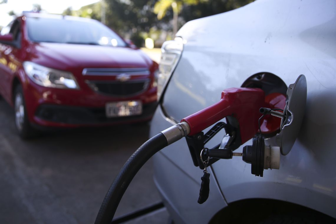 Preço da gasolina segue próximo a R$ 7 em Vitória da Conquista