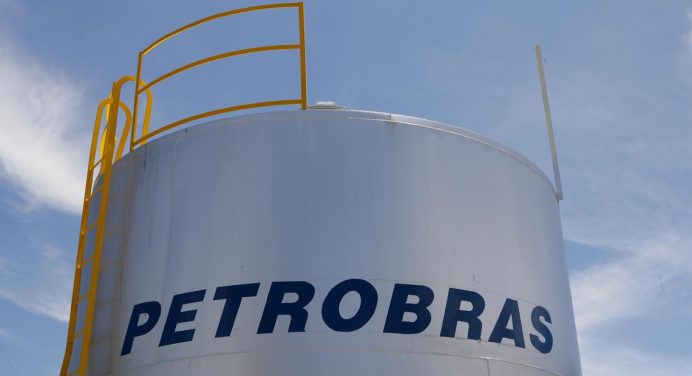 Petrobras aumenta diesel em 7% e gasolina em 5% nas refinarias