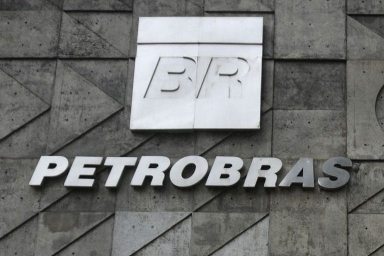 Petrobras e chinesa desistem de projeto conjunto para concluir Comperj
