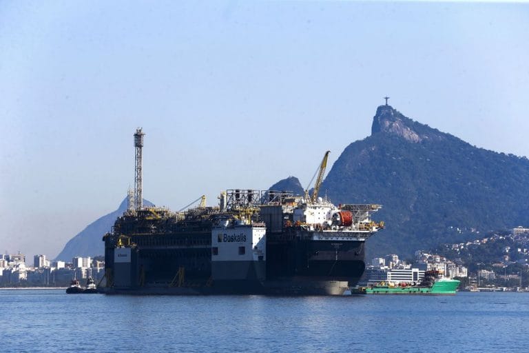 Produção de petróleo e gás natural aumenta em julho
