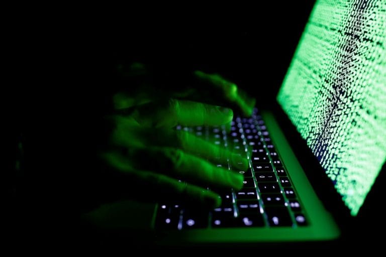 Um em cada três jovens já sofreu bullying na internet, diz Unicef