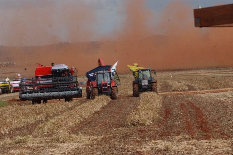 Uso de agrotóxico é debatido em comissão geral na Câmra