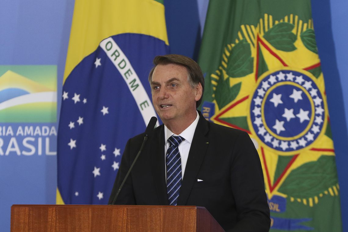 Bolsonaro sanciona lei com crédito suplementar para ministérios